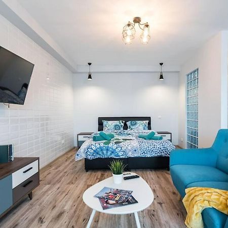New Era Studio Near Old Town Bukares Bagian luar foto