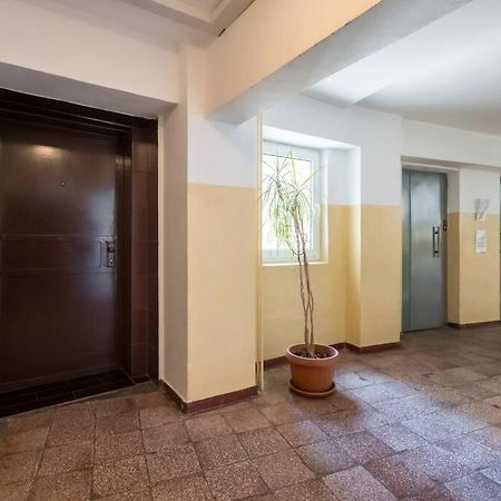 New Era Studio Near Old Town Bukares Bagian luar foto