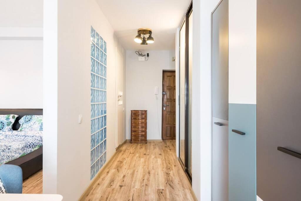New Era Studio Near Old Town Bukares Bagian luar foto